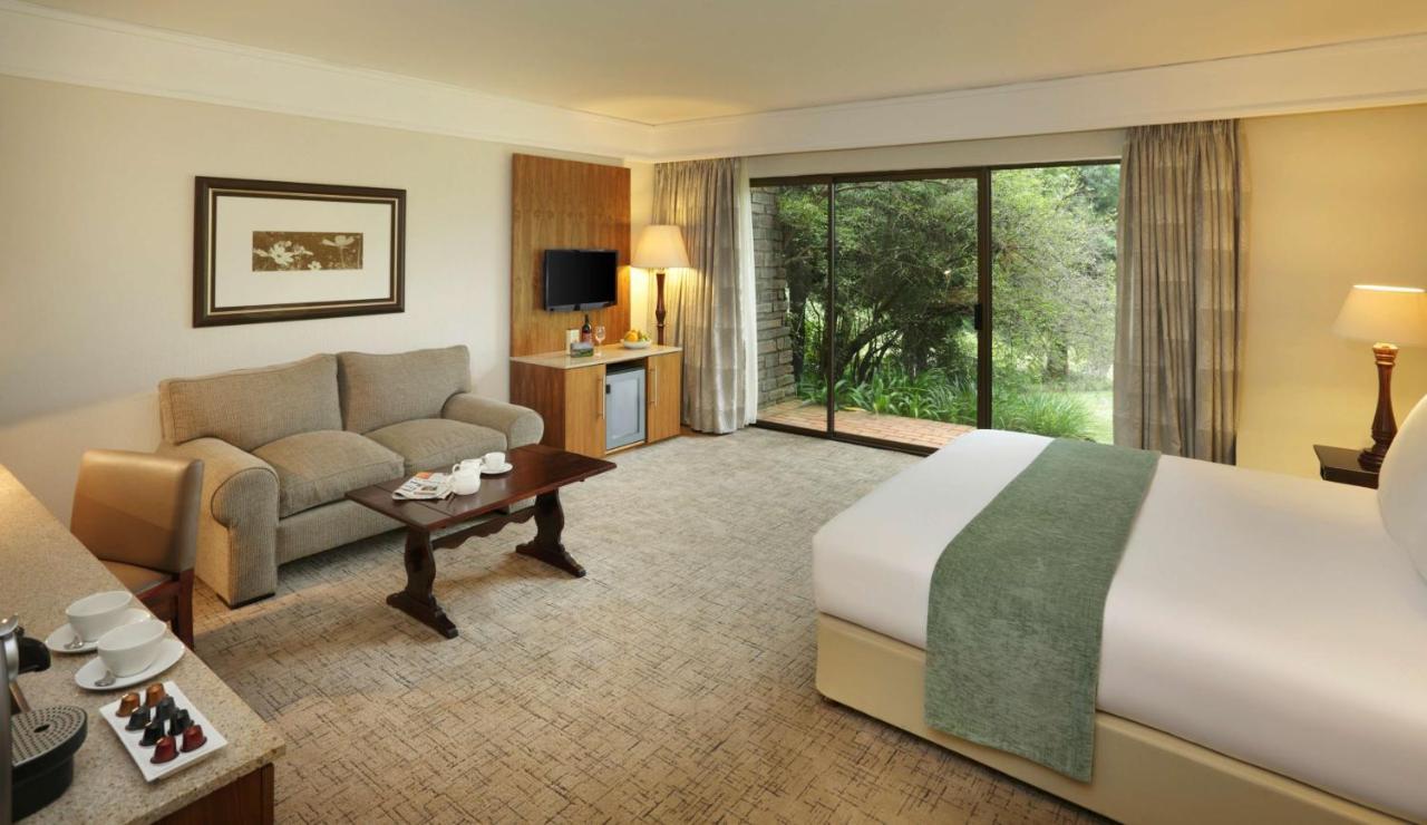 Drakensberg Sun Resort Cathkin Park Exteriör bild