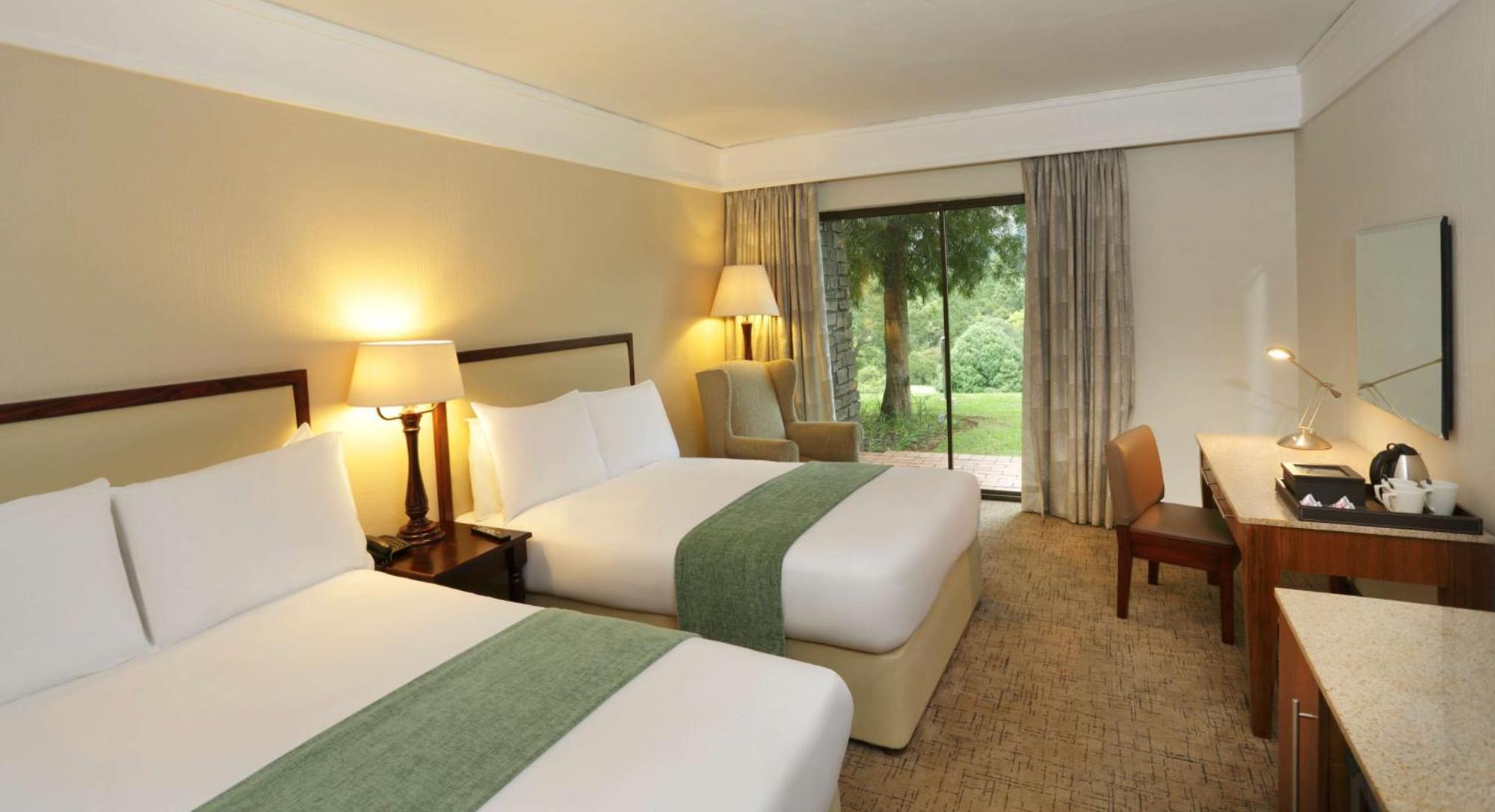 Drakensberg Sun Resort Cathkin Park Exteriör bild