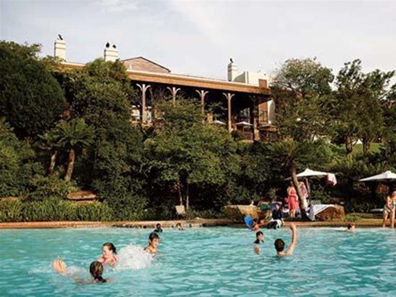 Drakensberg Sun Resort Cathkin Park Exteriör bild