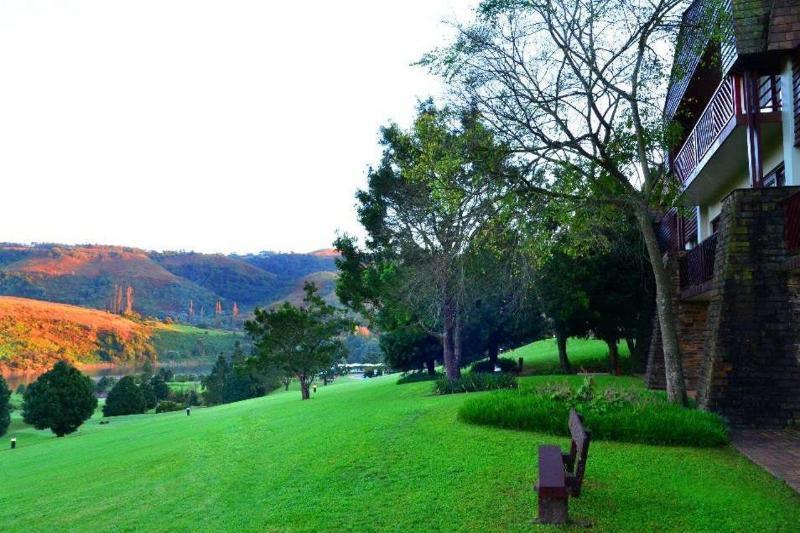 Drakensberg Sun Resort Cathkin Park Exteriör bild